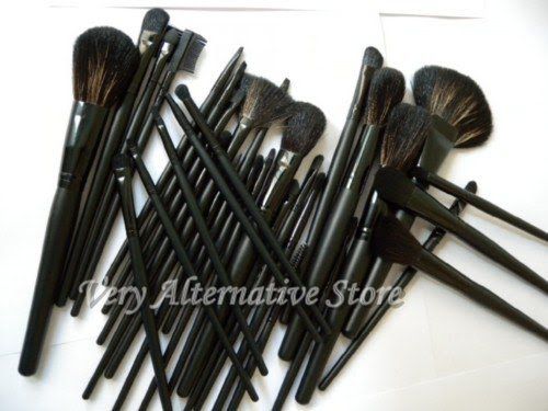 28 pincéis preto