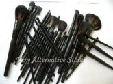 28 pincéis preto